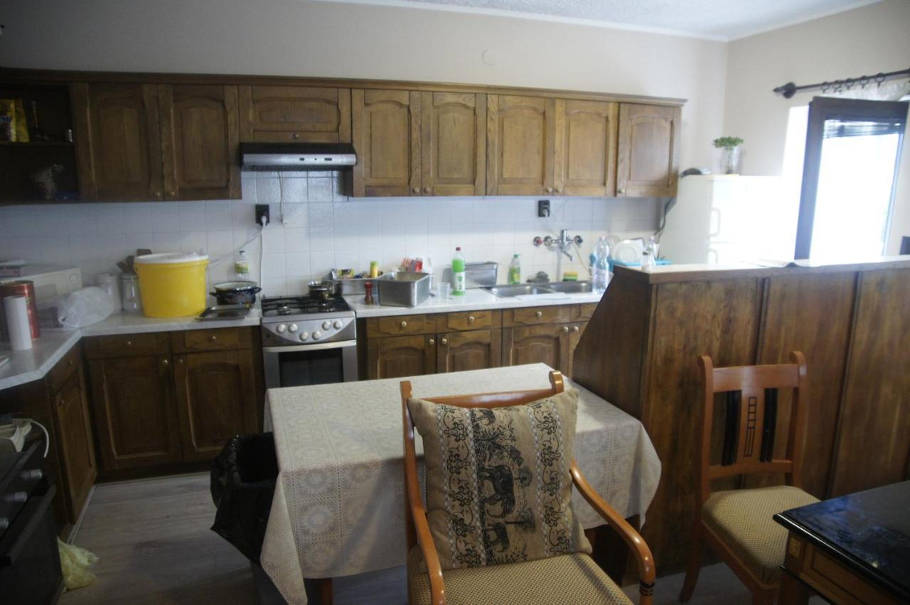 Szuzanna Fenyves Panzio Bed & Breakfast Siofok Ngoại thất bức ảnh